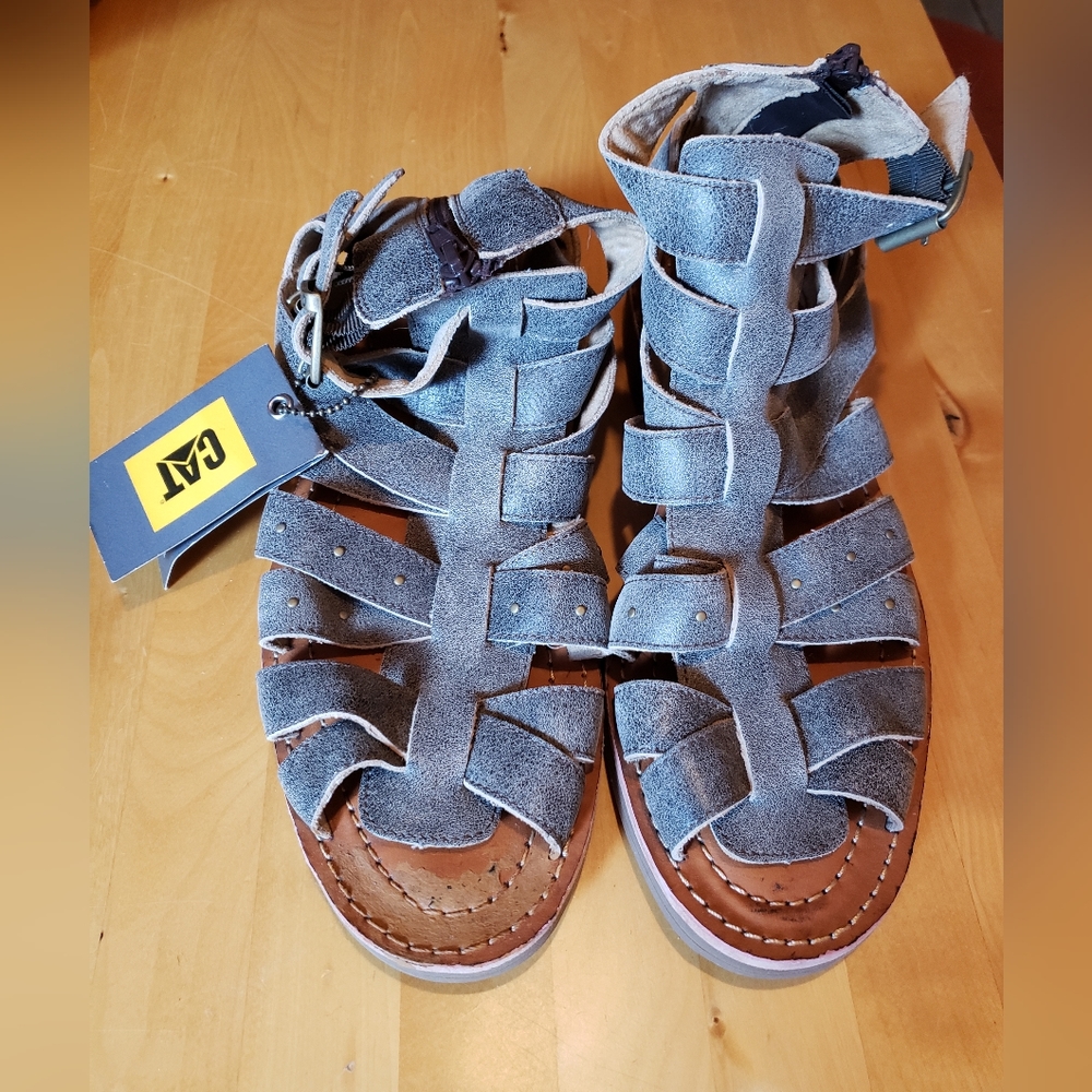 Caterpillar distressed leather grey gladiator sandles zipper back 2 strap buckle